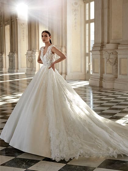 PRONOVIASのモデル写真