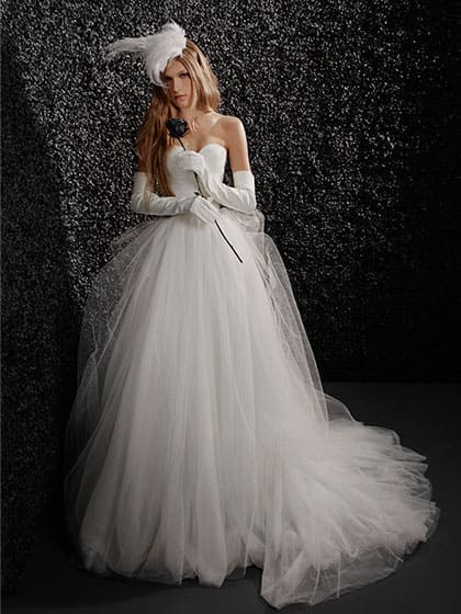 VERA WANG BRIDEのモデル写真