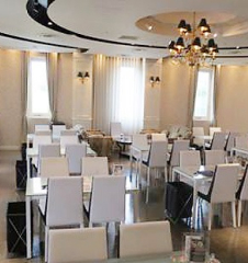 大宮グランドサロン"