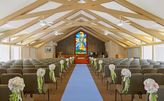 三角屋根のチャペル