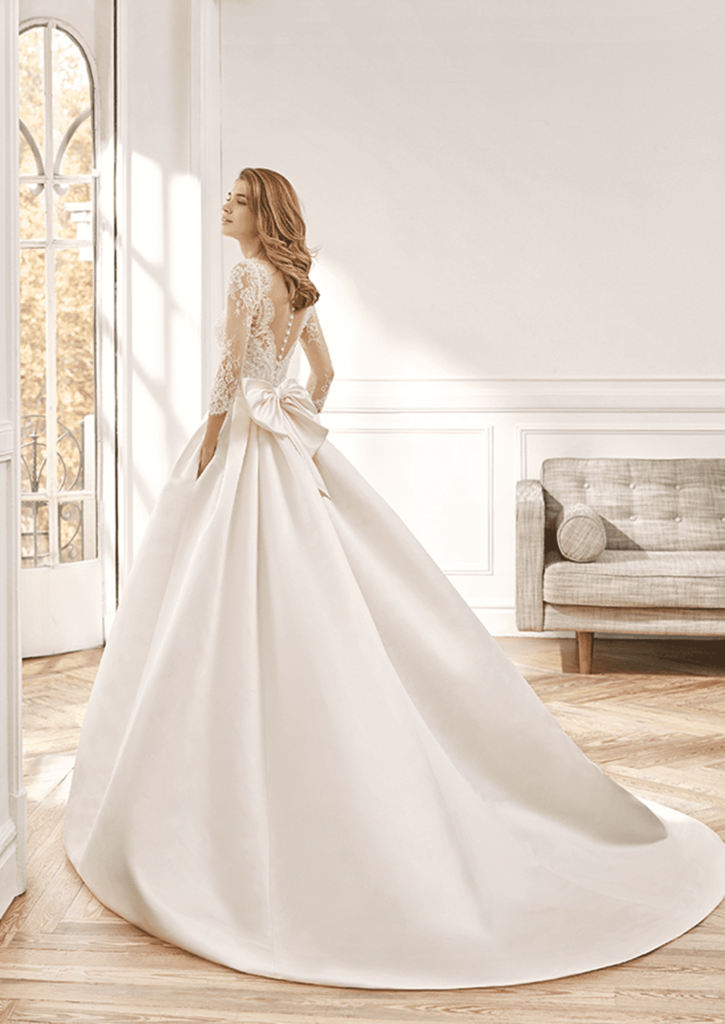 AireBarcelonaのドレス11