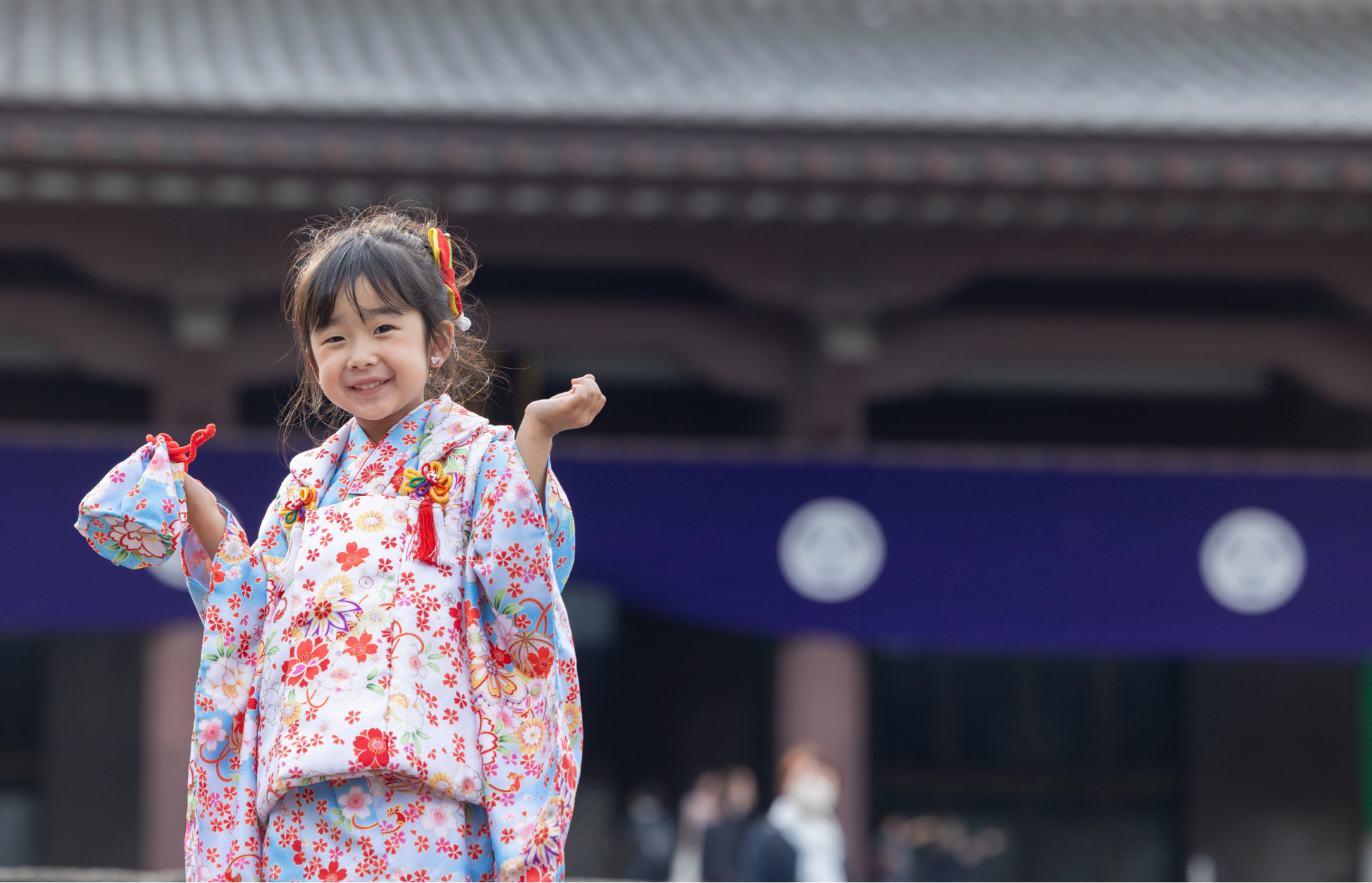 晴れの日に祝福の花を添えて