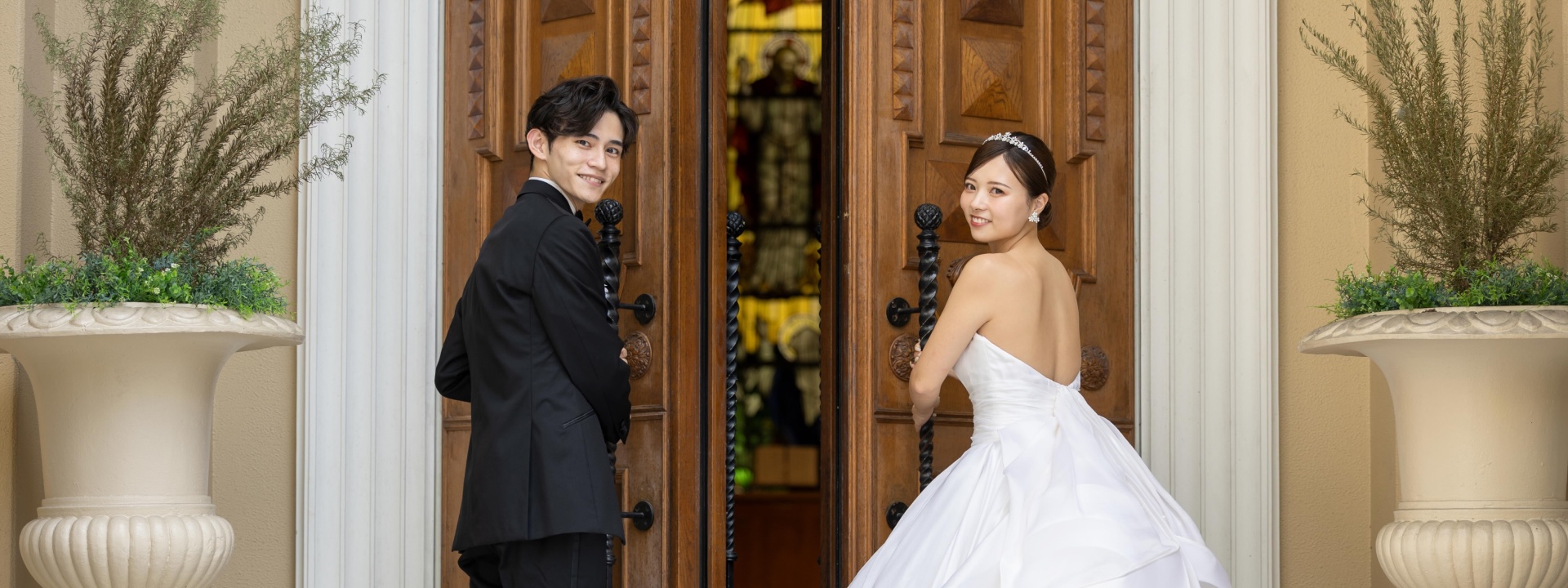心斎橋の本格チャペルで前撮り・フォトウェディング｜大阪で結婚前撮り