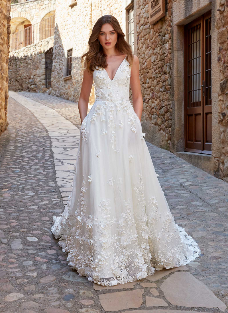 WEDDING DRESS