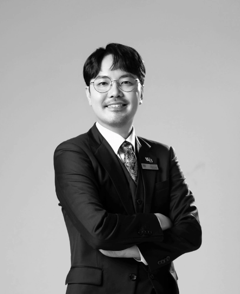 Creative Director Dongji Kang